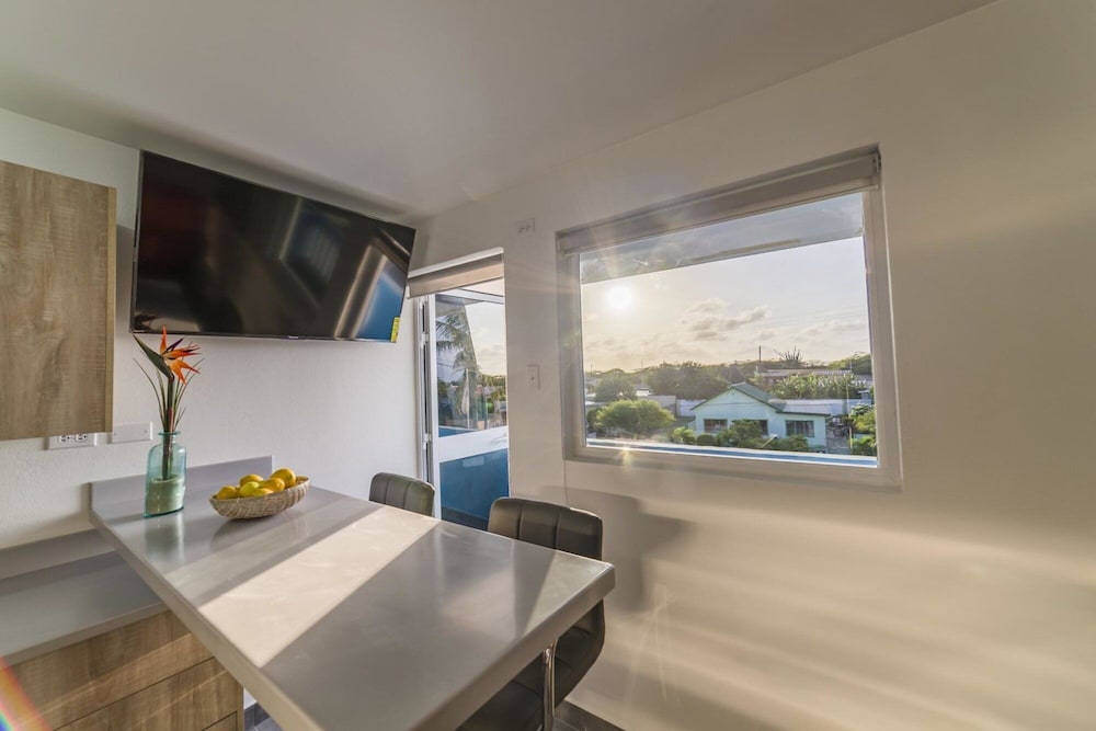 Turibana Plaza Suite 5 w Balcony
