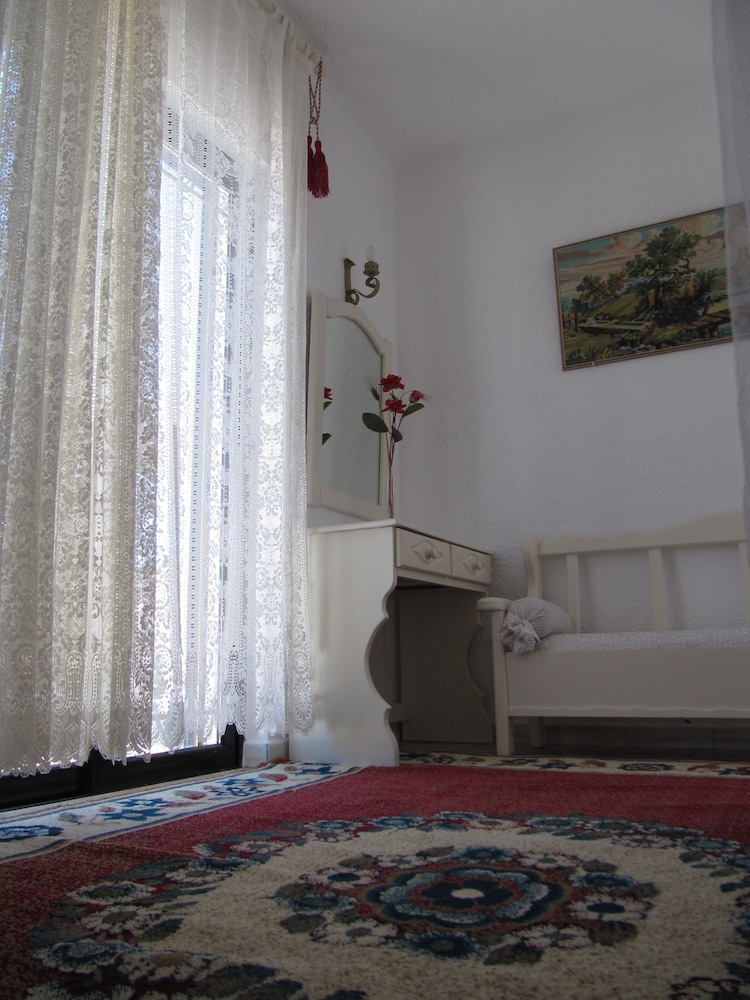 Castellino Studios
