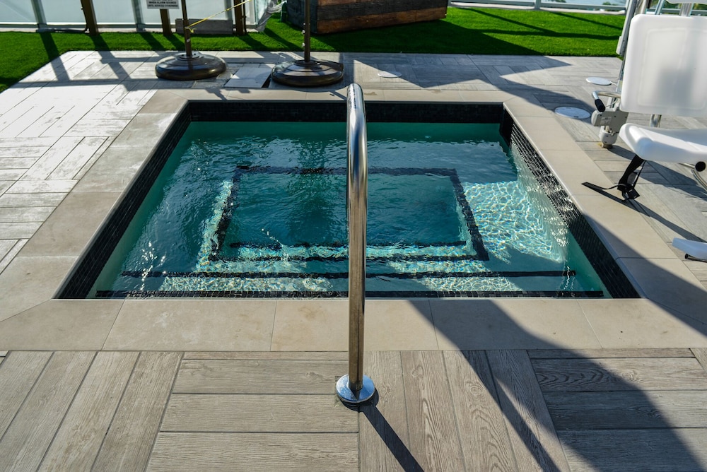 Hollywood Beach Condos - Image 2