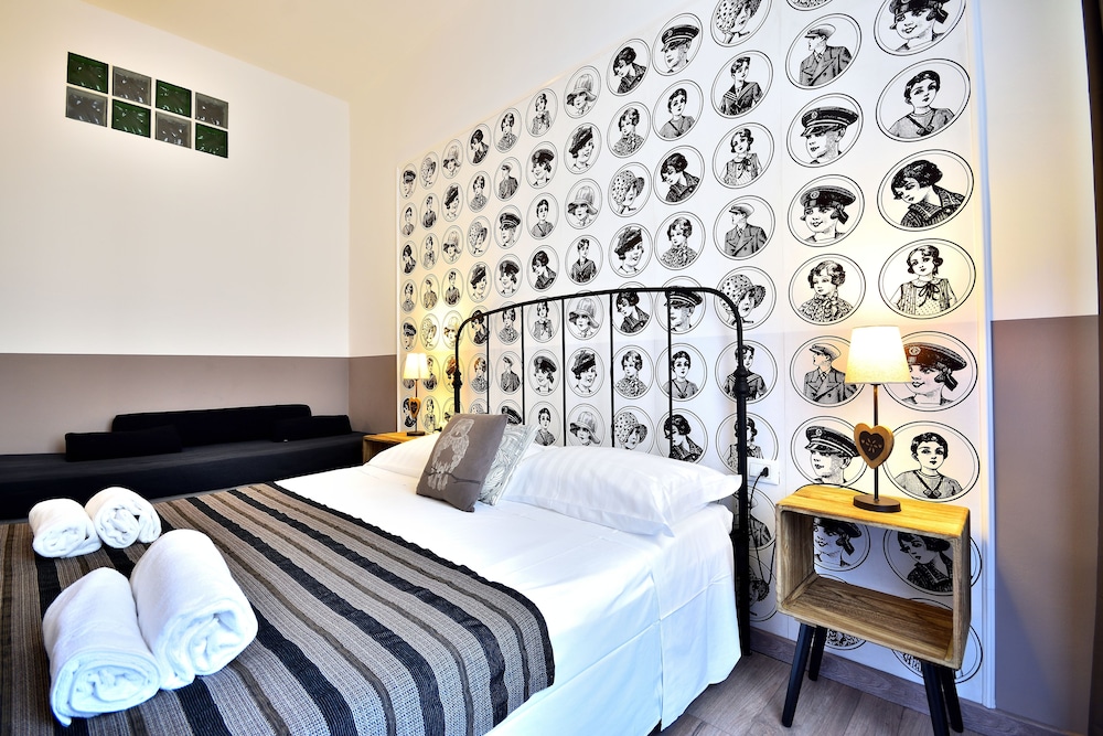 Romantica Rooms