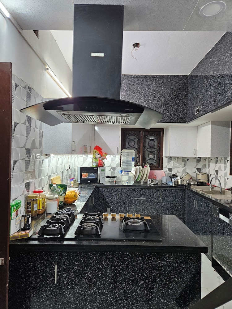 Charming Chennai Home With Modern Amenities