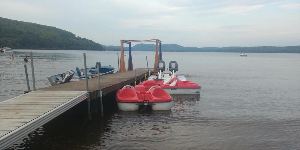 Chalet Newlife007 per Famiglia in una Posizione Molto Tranquilla Nella Regione m