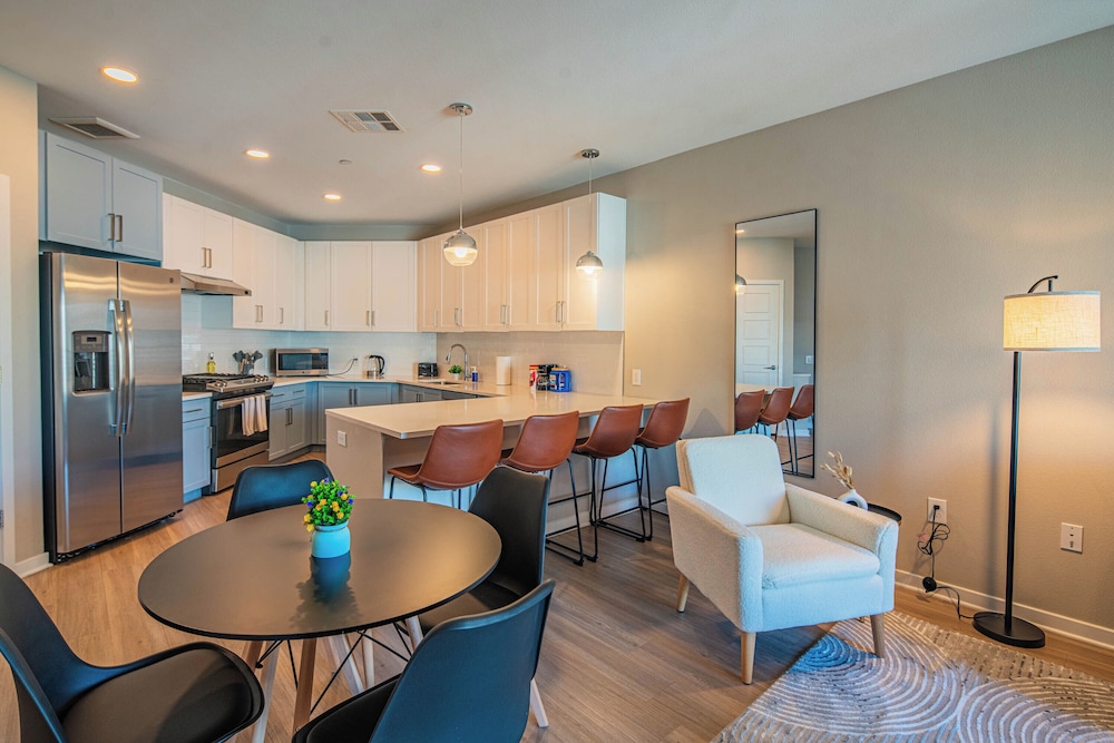 ROVE LIVING/KL - Alta North Central