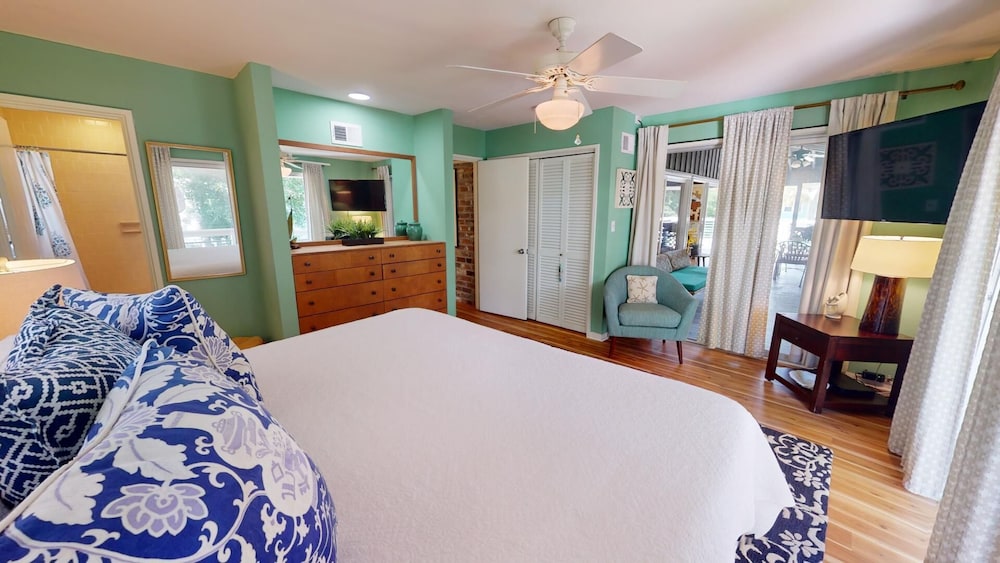 6 7th Street by Tybee Vacation Rentals