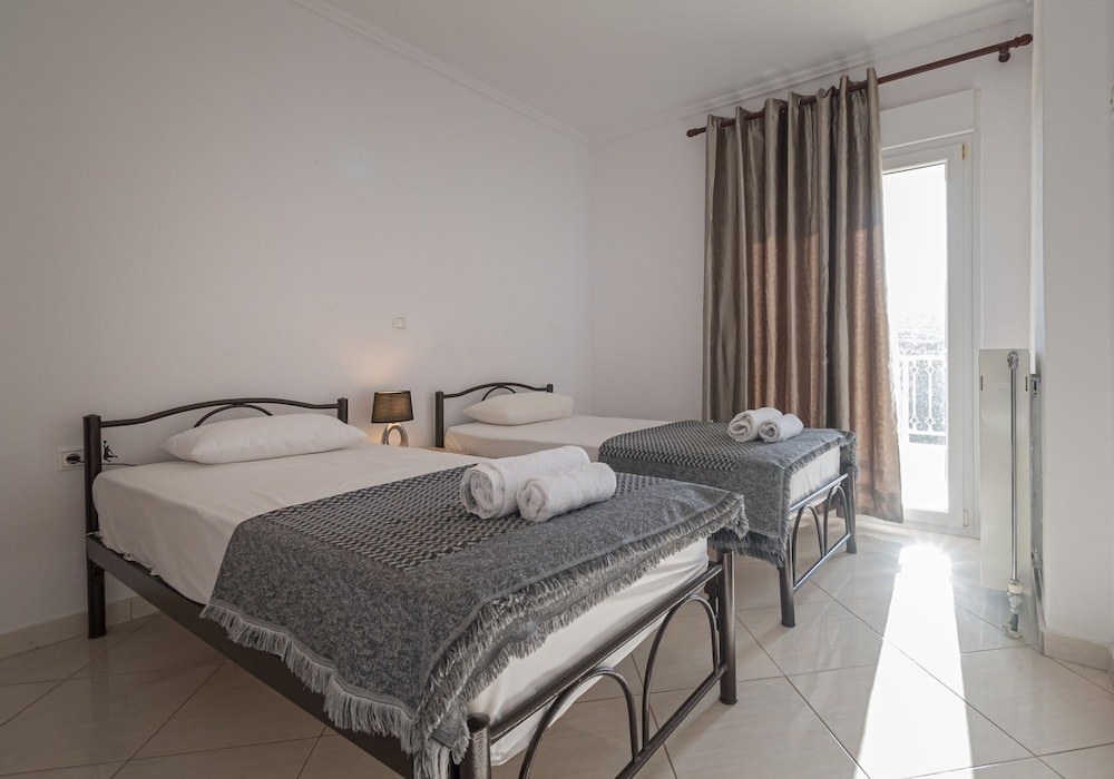 Elli Lux Home by Rentals Pro photo 3