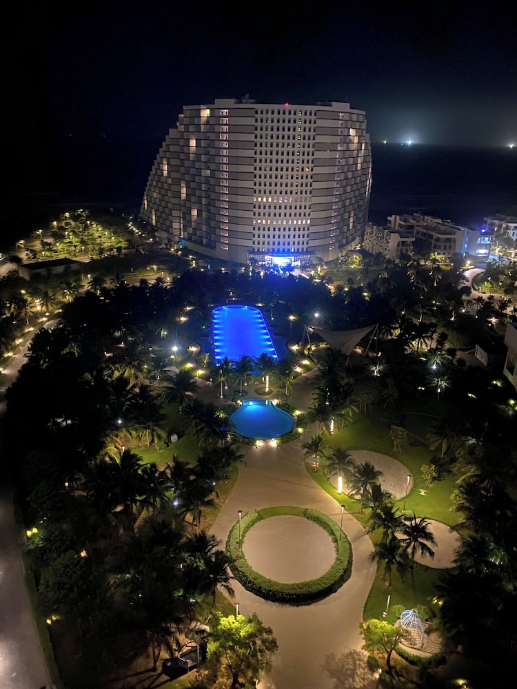 The Light Arena Ocean Tower