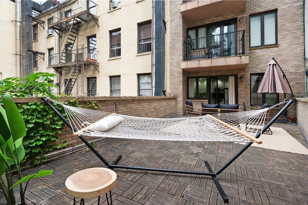 809 Midtown Apartments