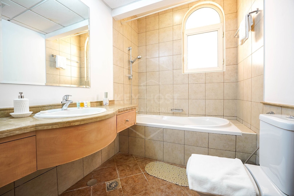 Canal Residence