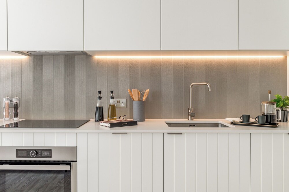 Stratford Apartments by Urban Rest