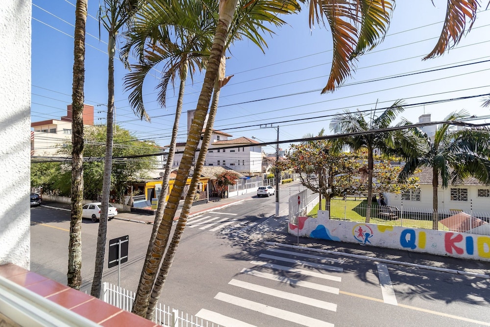 Apt 6 min From the sea in Canasvieiras-sc Rba201