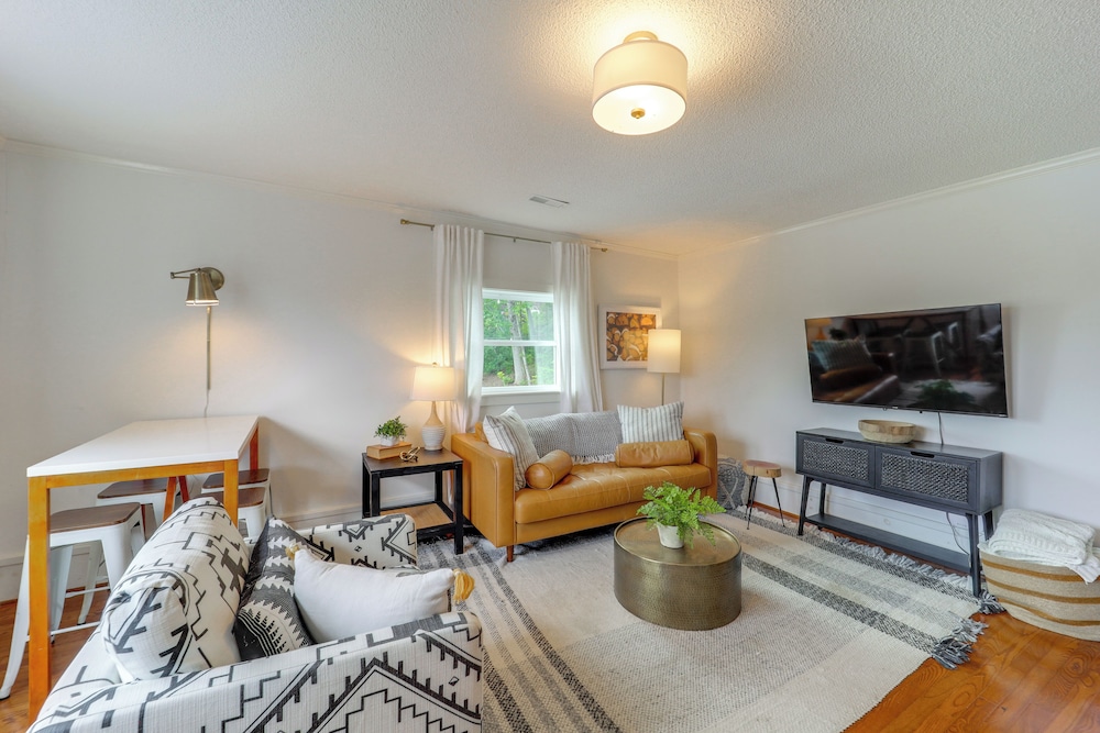 Shop, Dine & Unwind: Dtwn Blowing Rock Retreat!