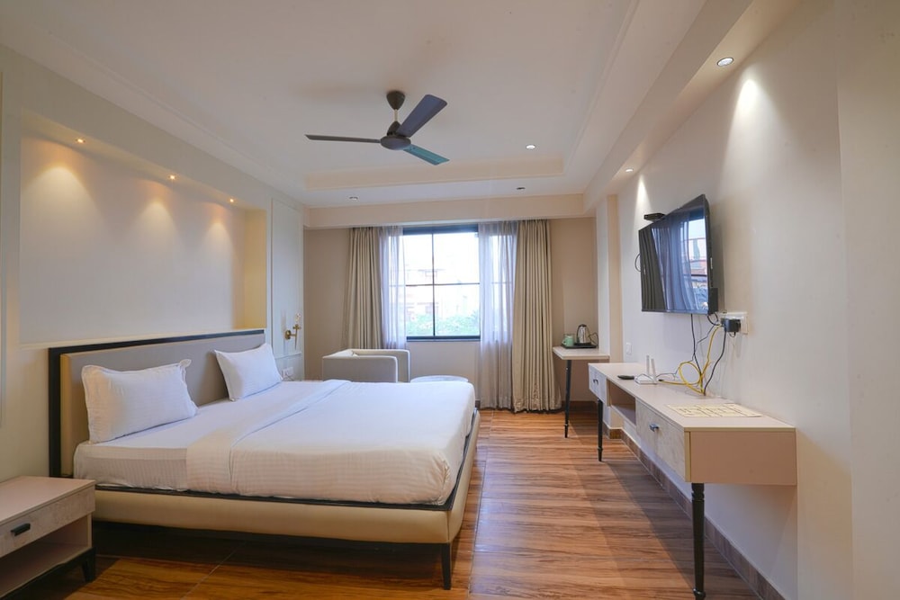 Hotel Square 36