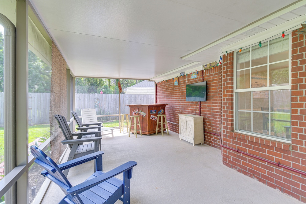 5 Mi to Gulf Beaches: Coastal Alabama Home