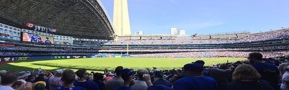 Clean and Cozy Liberty Village - Image 2