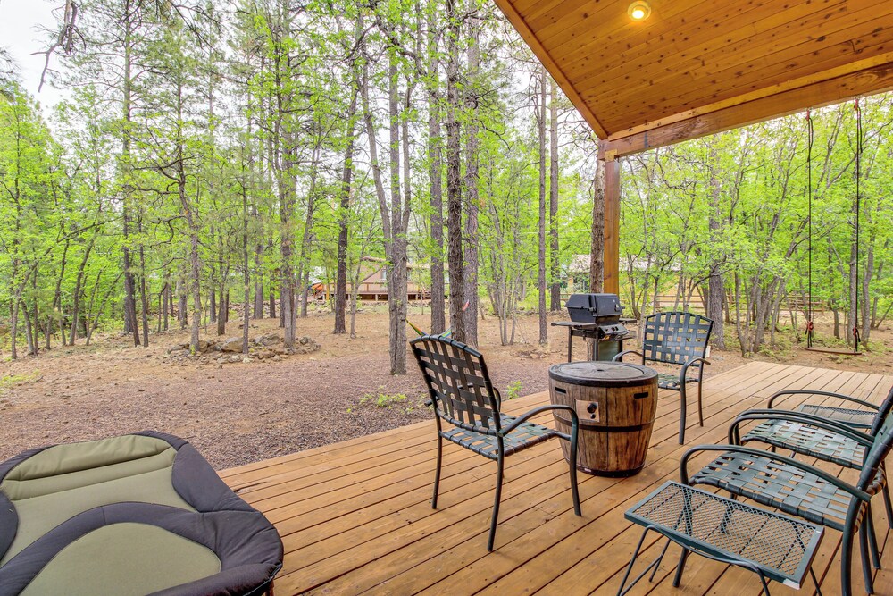 Unwind Fireside! Home 30 Mi to Sunrise Ski Resort