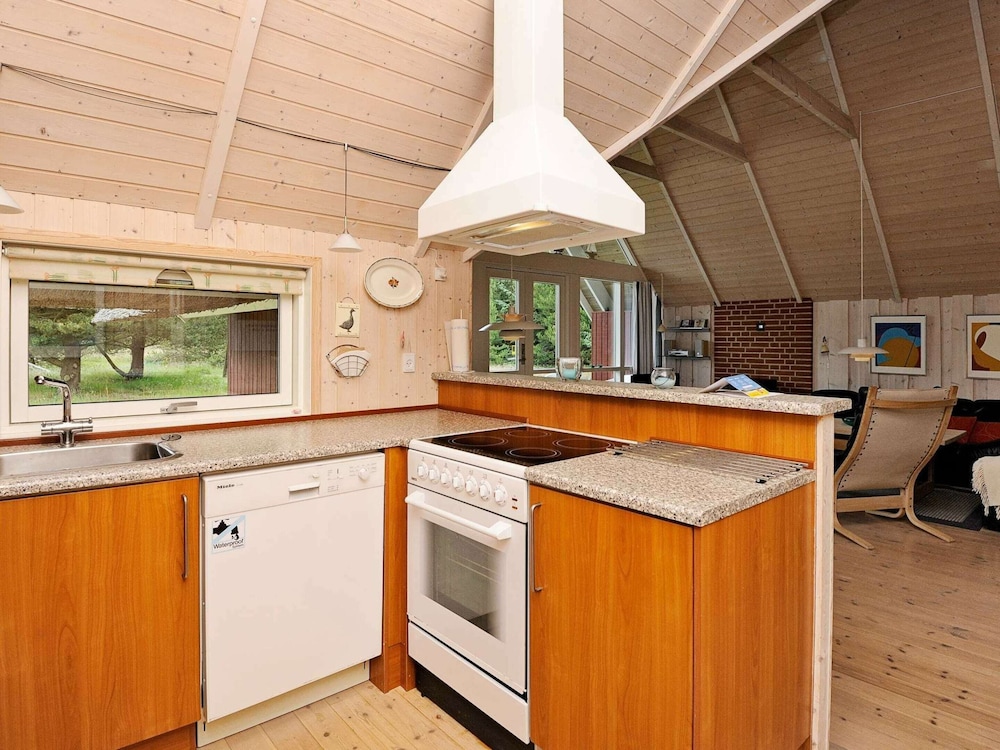 6 Person Holiday Home in Blavand
