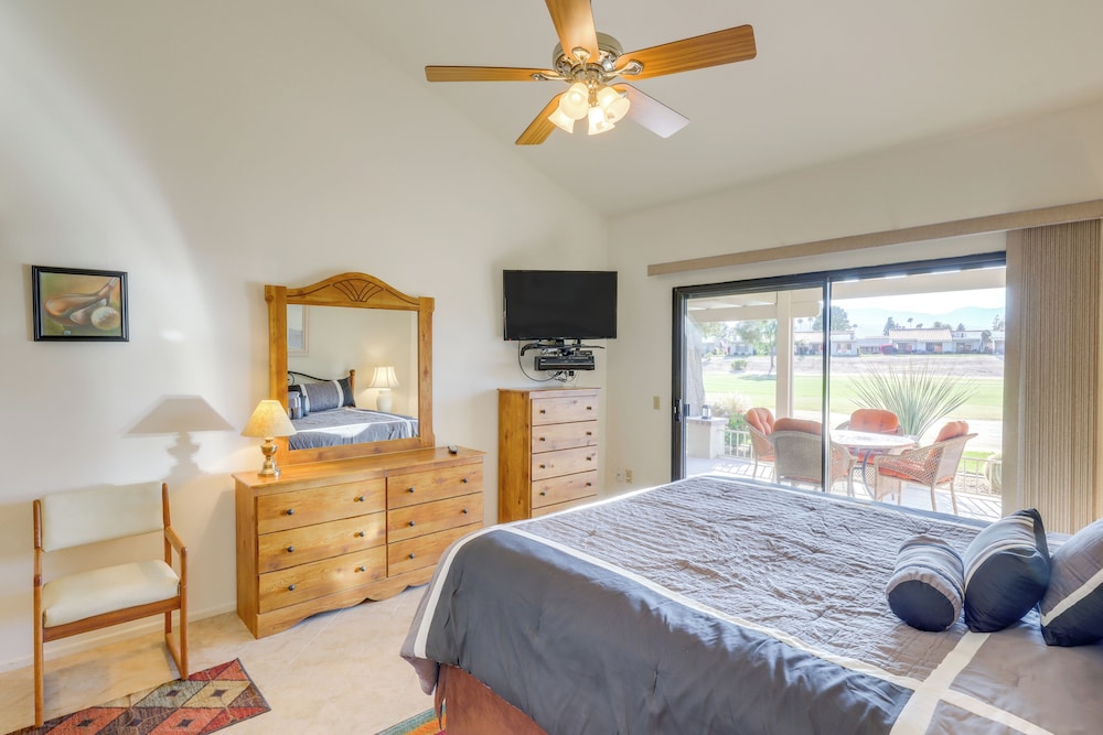 Spacious Condo w/ Mtn Views in Palm Desert!