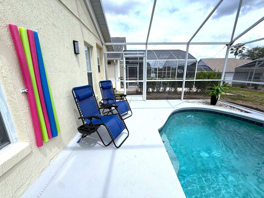 Beautiful South-facing Pool Home in Southern Dunes