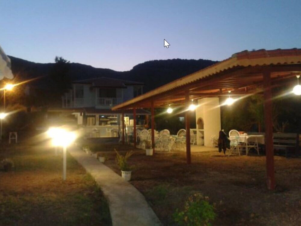 Dantel Restaurant & Pension