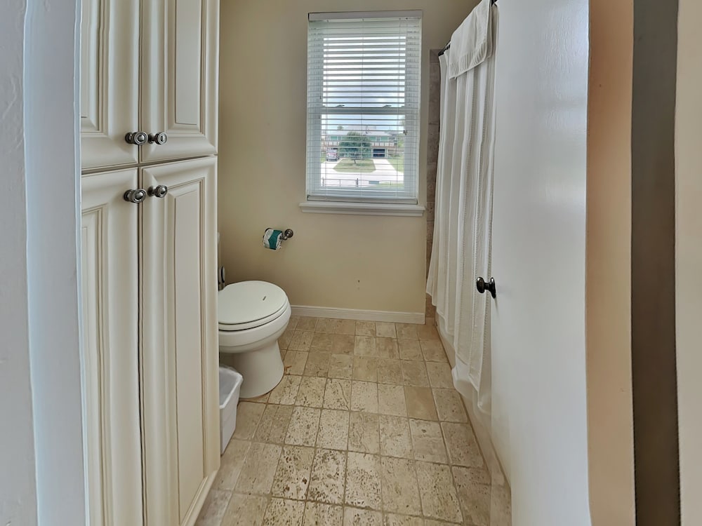 West Bay Getaway by Ryson Vacation Rentals