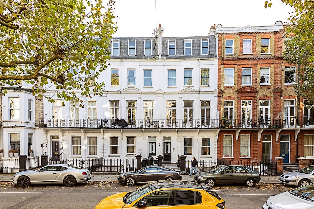 Elegant 3 bed Apartment in Earls Court