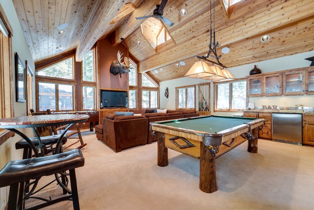 'one Moose Lodge' Tahoe Donner Vacation Rental!