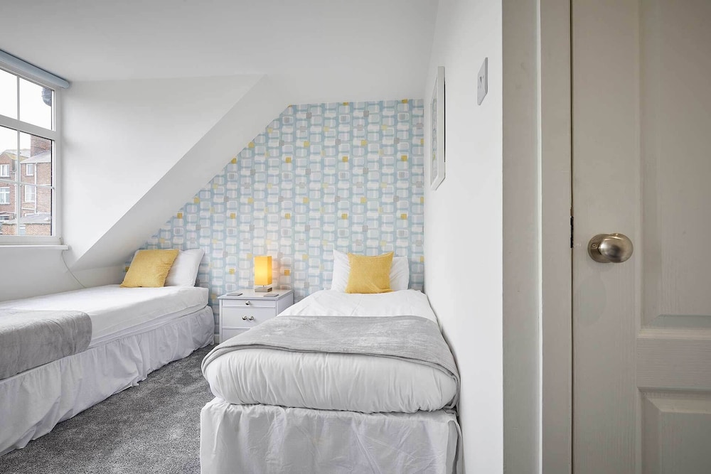 Host Stay Oasis Cottage view 5