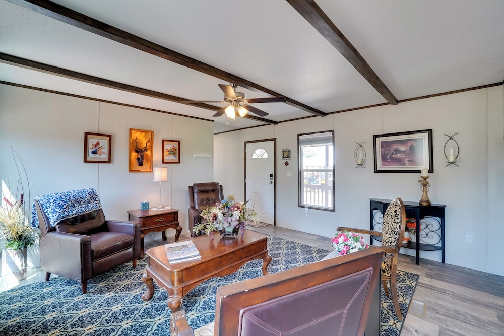 Peaceful Countryside Home w/ Yard in Hawley