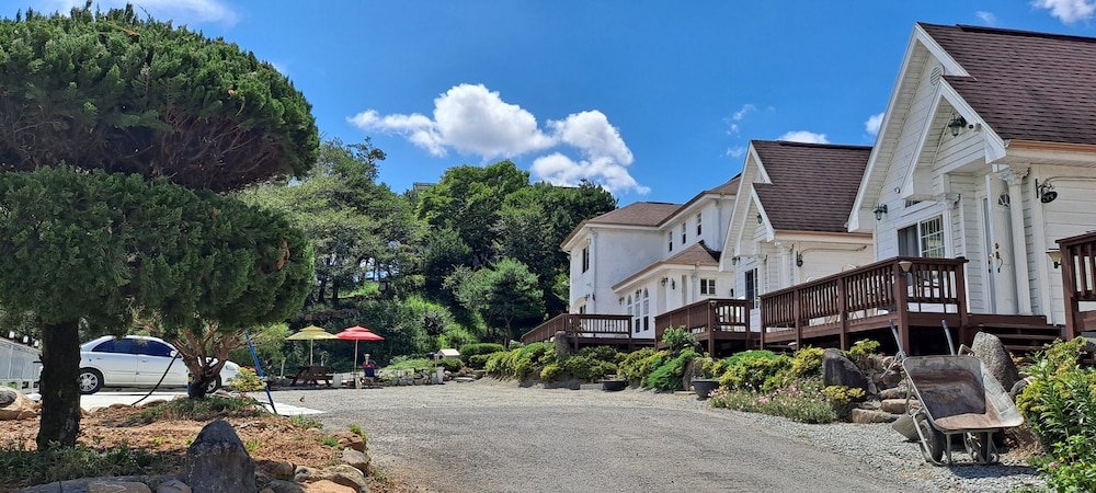 Hapcheonho View Smile Pension