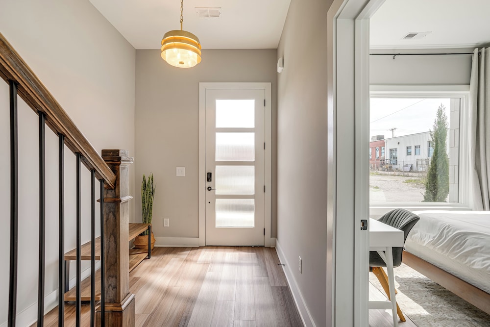 2 Mi to Dtwn: Walkable Retreat in Chattanooga!