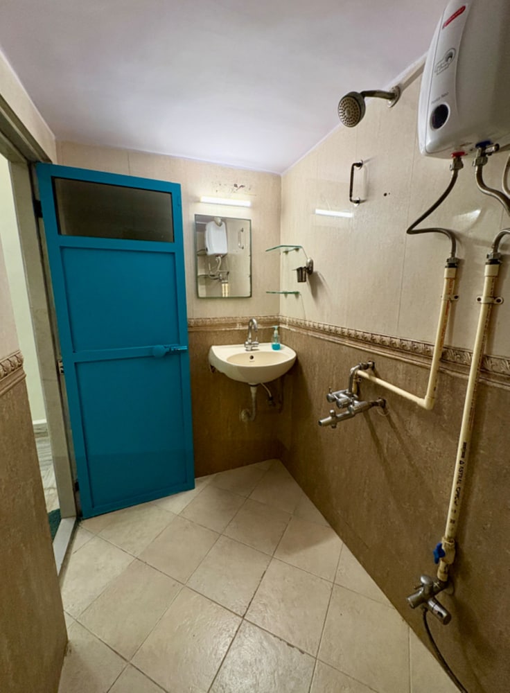 Locomo Hostel Mini - 9 mins from airport