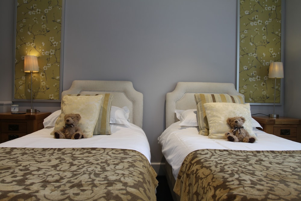Salty Monk Hotel