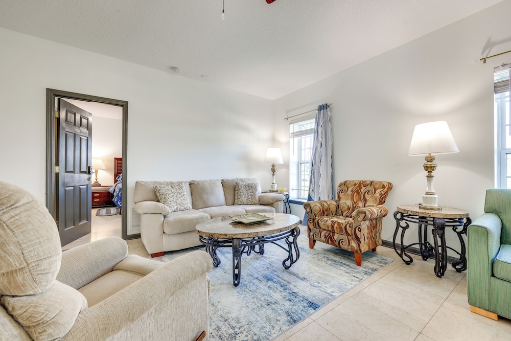 7 Mi to Dtwn Jacksonville: Riverfront Home w/ Deck