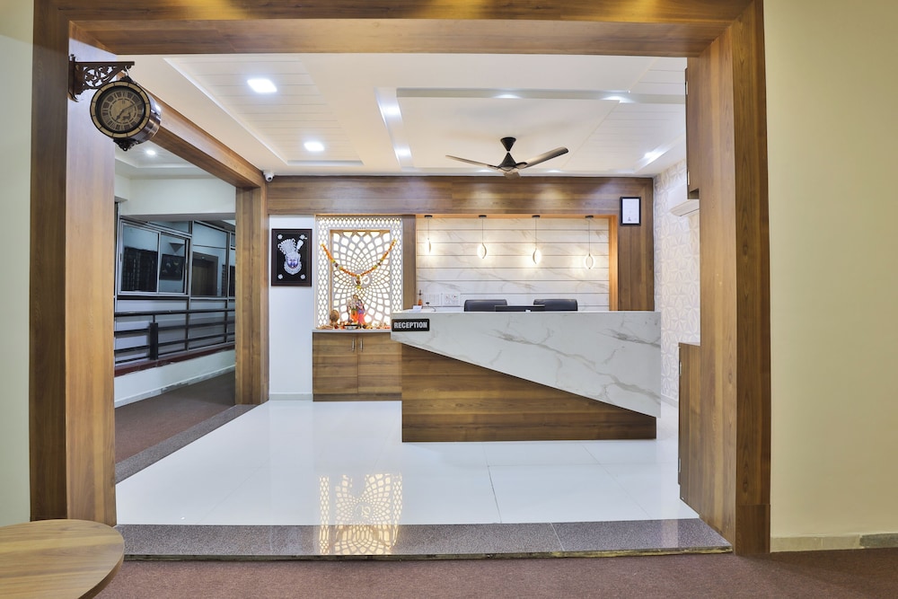 Hotel SR Radhey