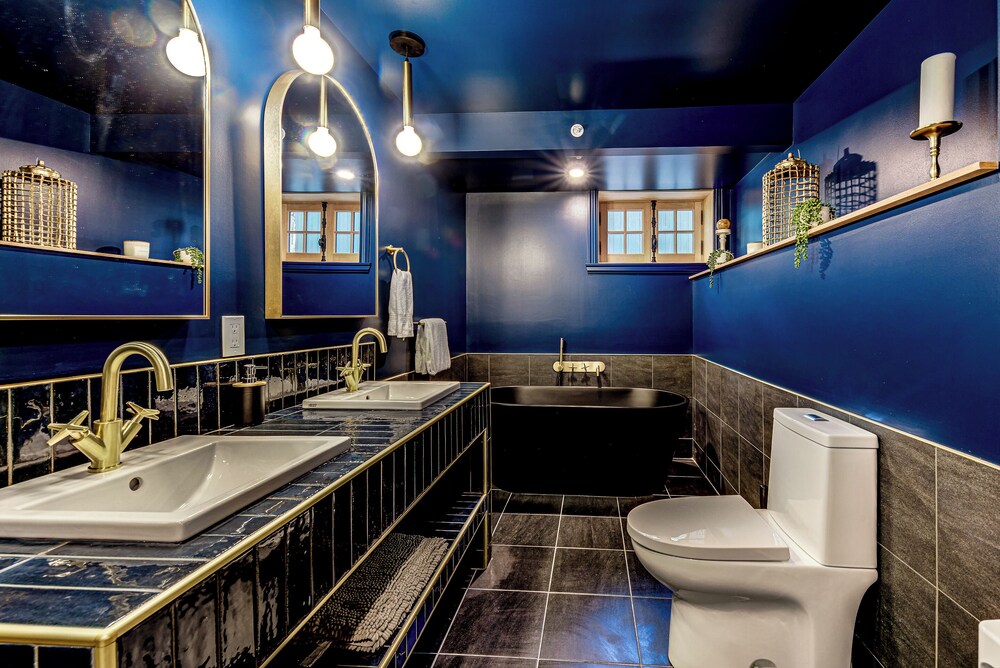 Majestic 3-Bedroom Designer Apartment