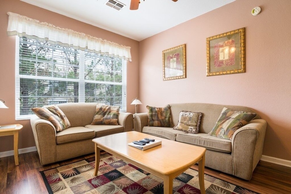 Resort Condo W/ Amenities Near Disney Parks 2 Bedroom Condo