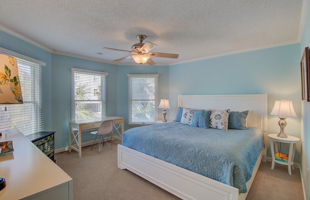 54 Pelican Bay by Avantstay Steps From Beach + Community Pool view 5