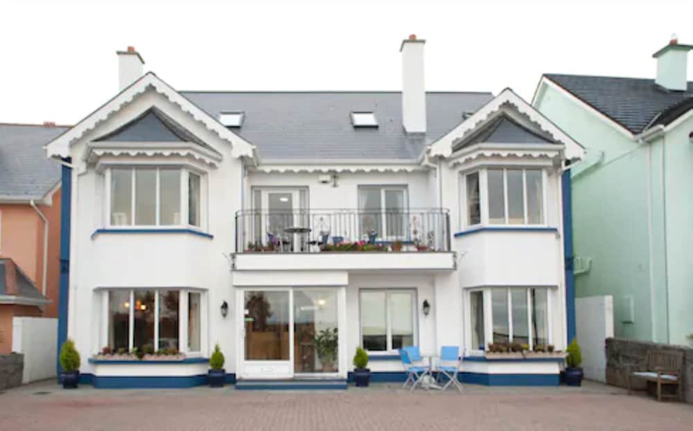 Hotel Rusheen Bay House - Image 1