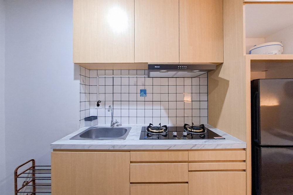 Studio Next To Mall At Transpark Bintaro Apartment view 4