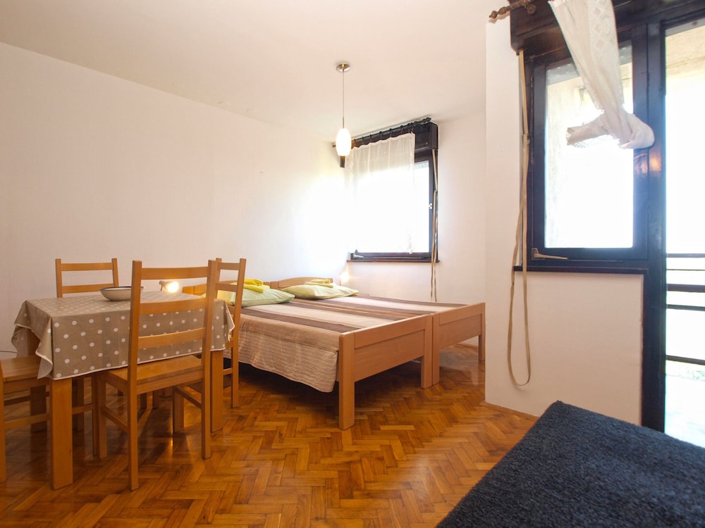 Apartment 1738 view 5