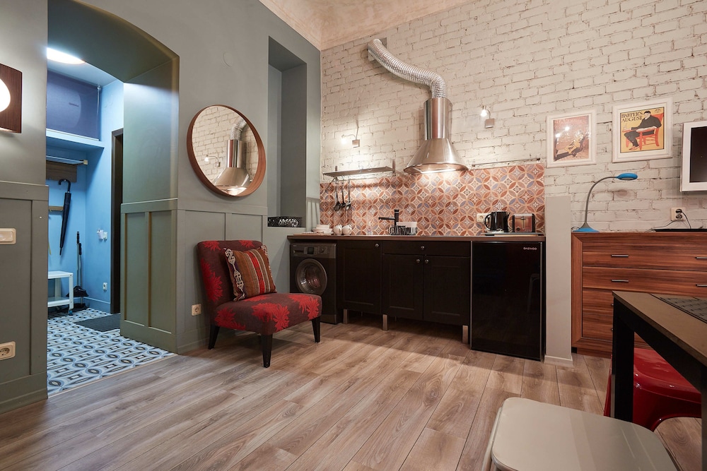 Mogol Apartments
