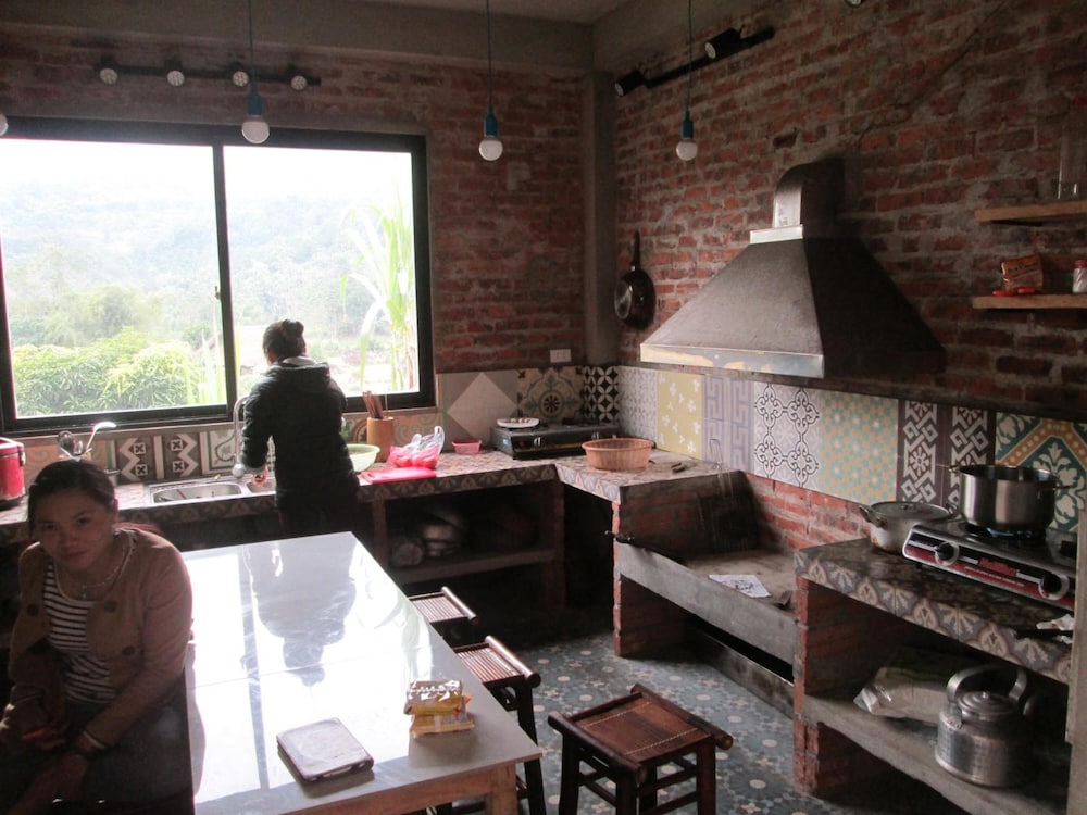 Dong Que Homestay-Tours-Motorbike, Car rental, Hiking