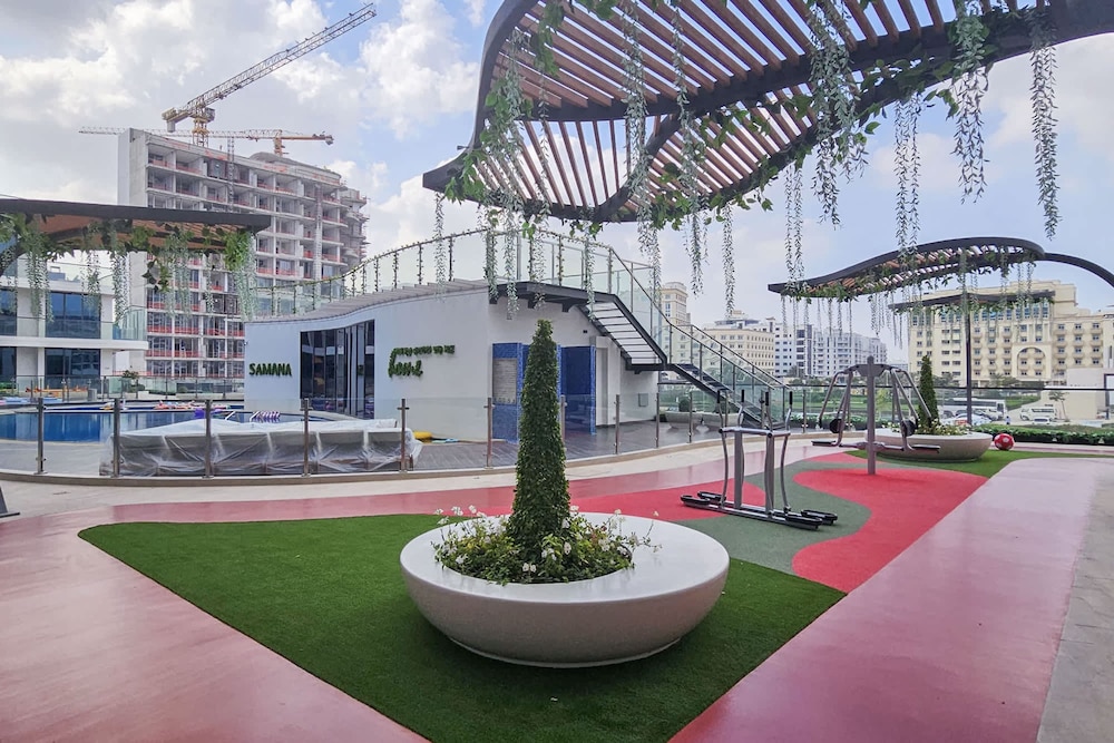 Sky Garden s Magnificent 1 Bedroom Apartment Perfect for 4