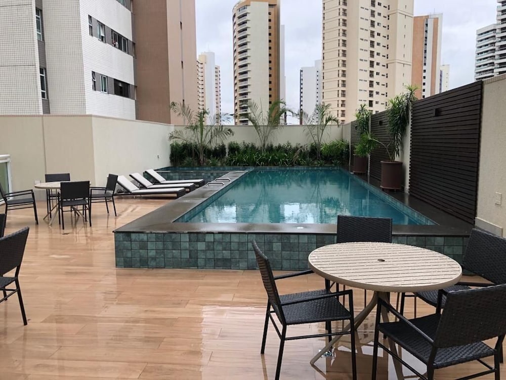 Compacto de luxo - One Milênio Cocô