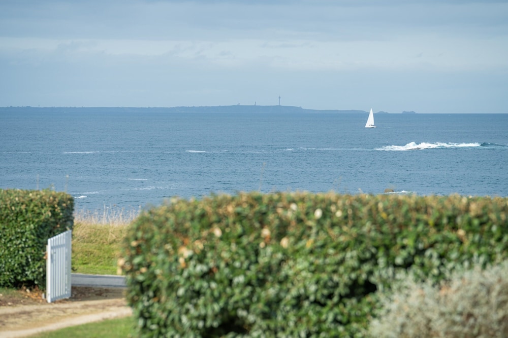 Apartment in Lampaul-plouarzel by the Beach