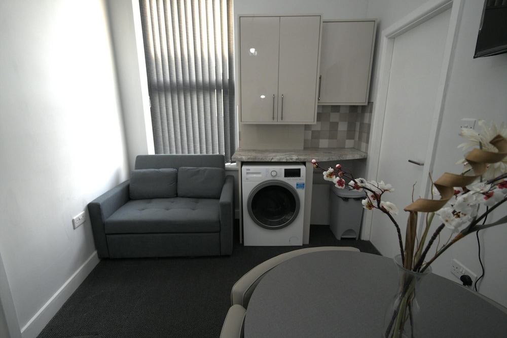 Charming Oxford Apartment in Telford - Flat 1