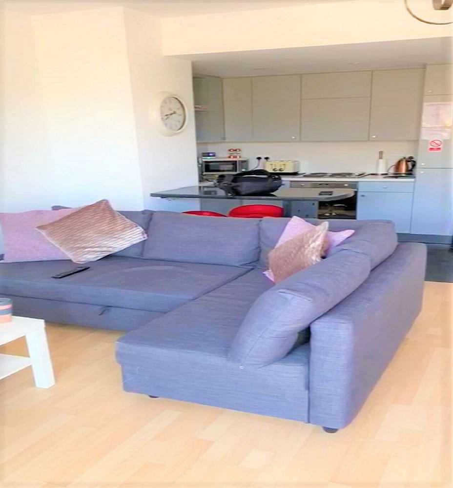 Two Bedroom Balcony Apartment Liverpool view 5
