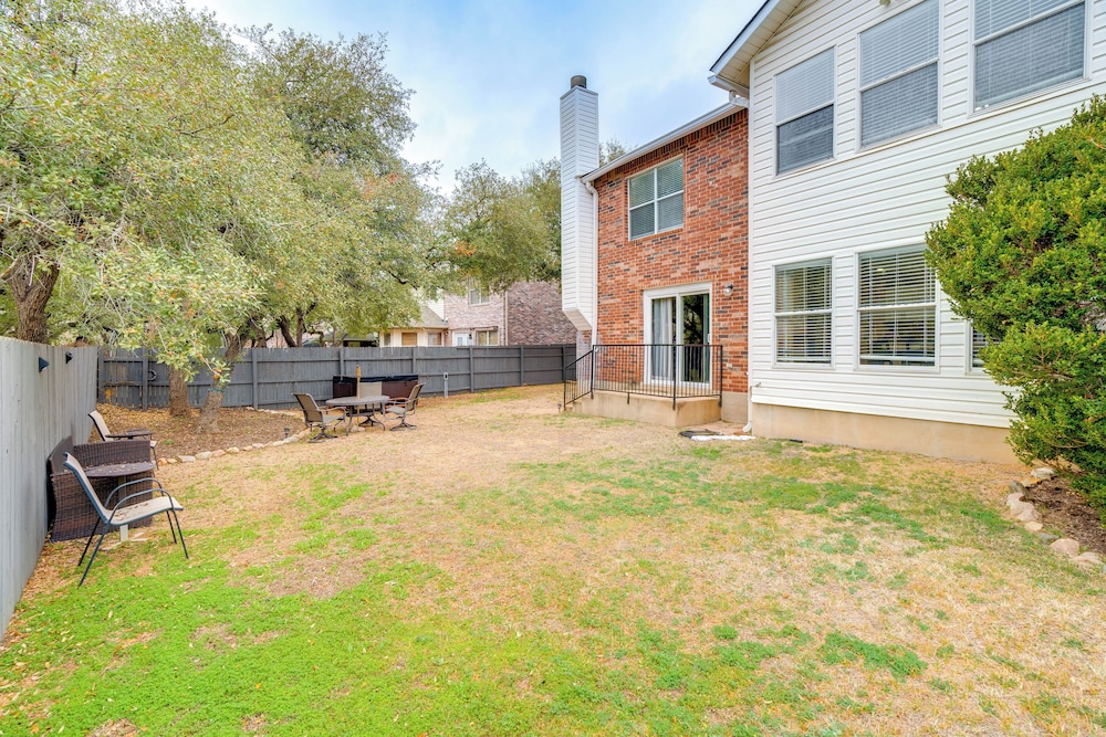 6 Mi to Lake Travis: Spacious Cedar Park Home!