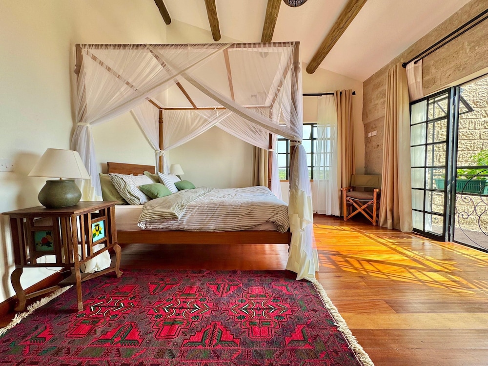 Eco 5 Bedroom 5 Bathroom Nanyuki Farm Villa - 2328