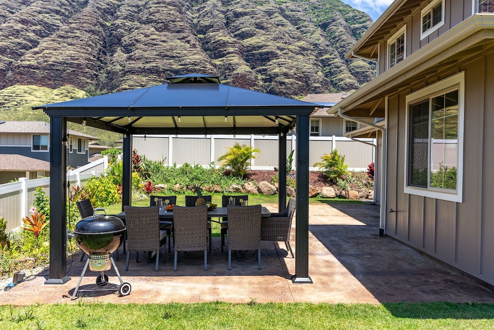 @ML Ocean View, Golf, Gazebo and Bbq, we Have All!